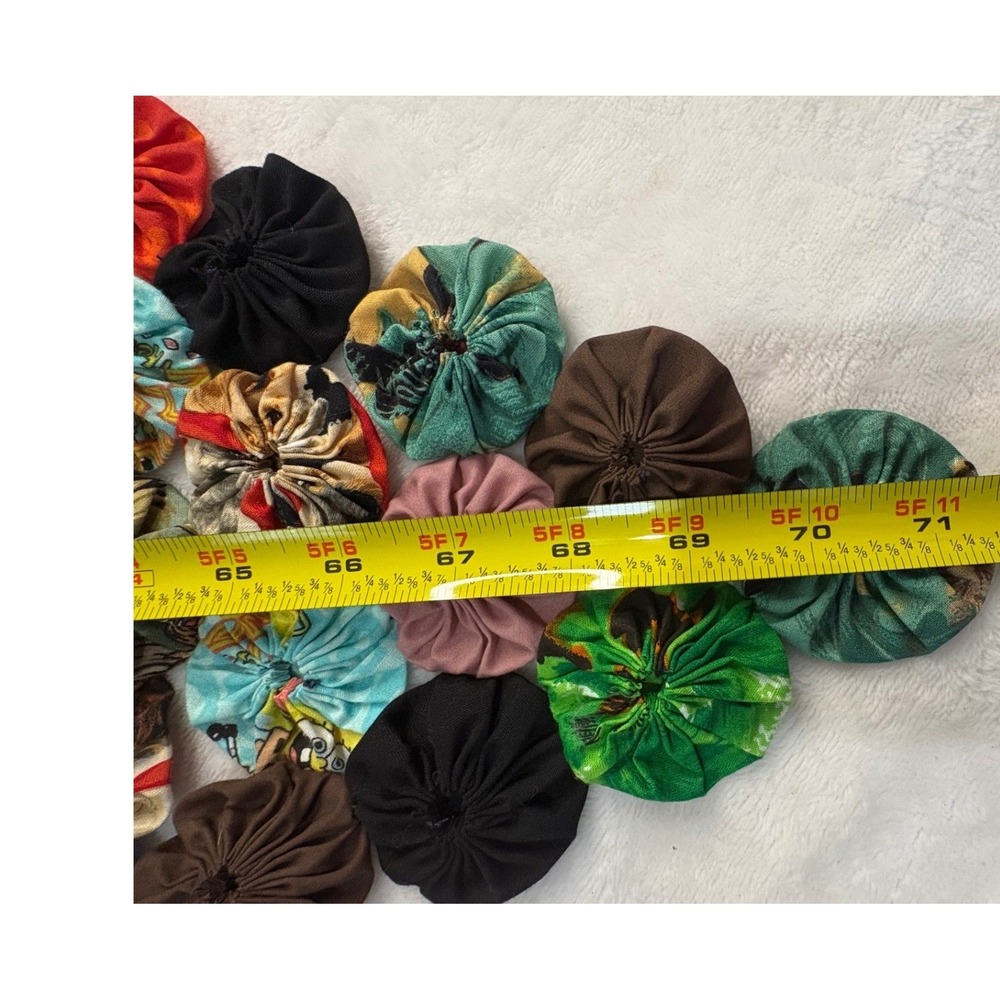 Handmade 2 Yo-Yo Quilt Textile Art Boho Table Runner Wall Hanging Cottagecore - Picture 5 of 14